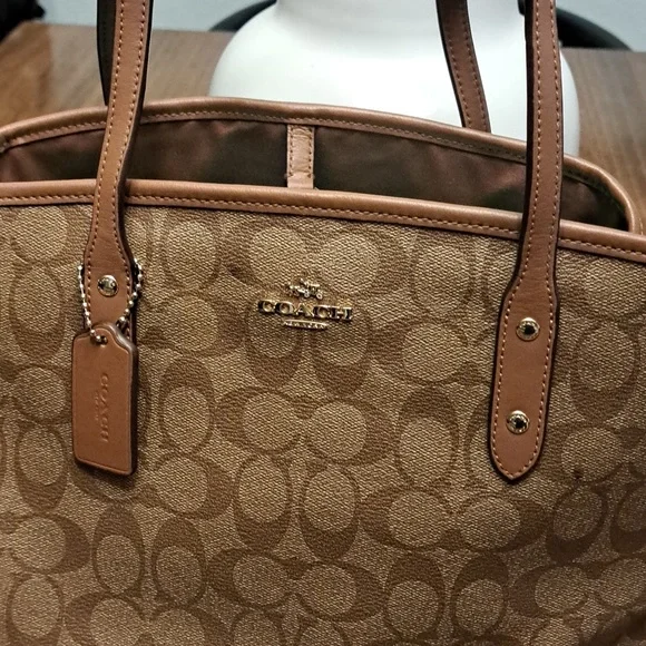 Coach Drawstring Carryall in Signature Canvas 2017 So Pretty Clean - Picture 2 of 14
